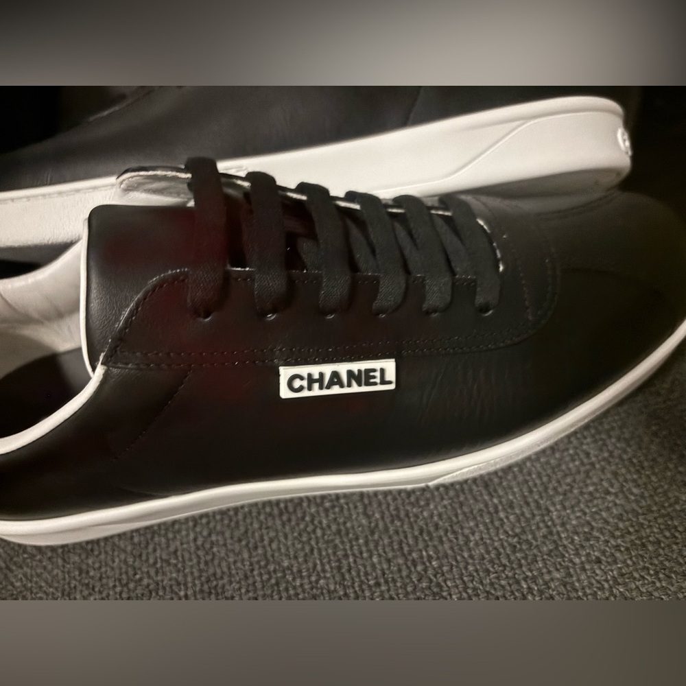 CHANEL Black and White Men’s Leather Sneakers - Picture 3 of 7
